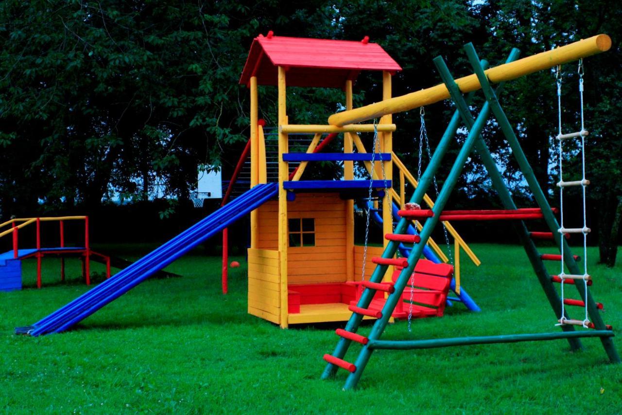 Akmeniu Dvaras Akmeniai Exterior foto